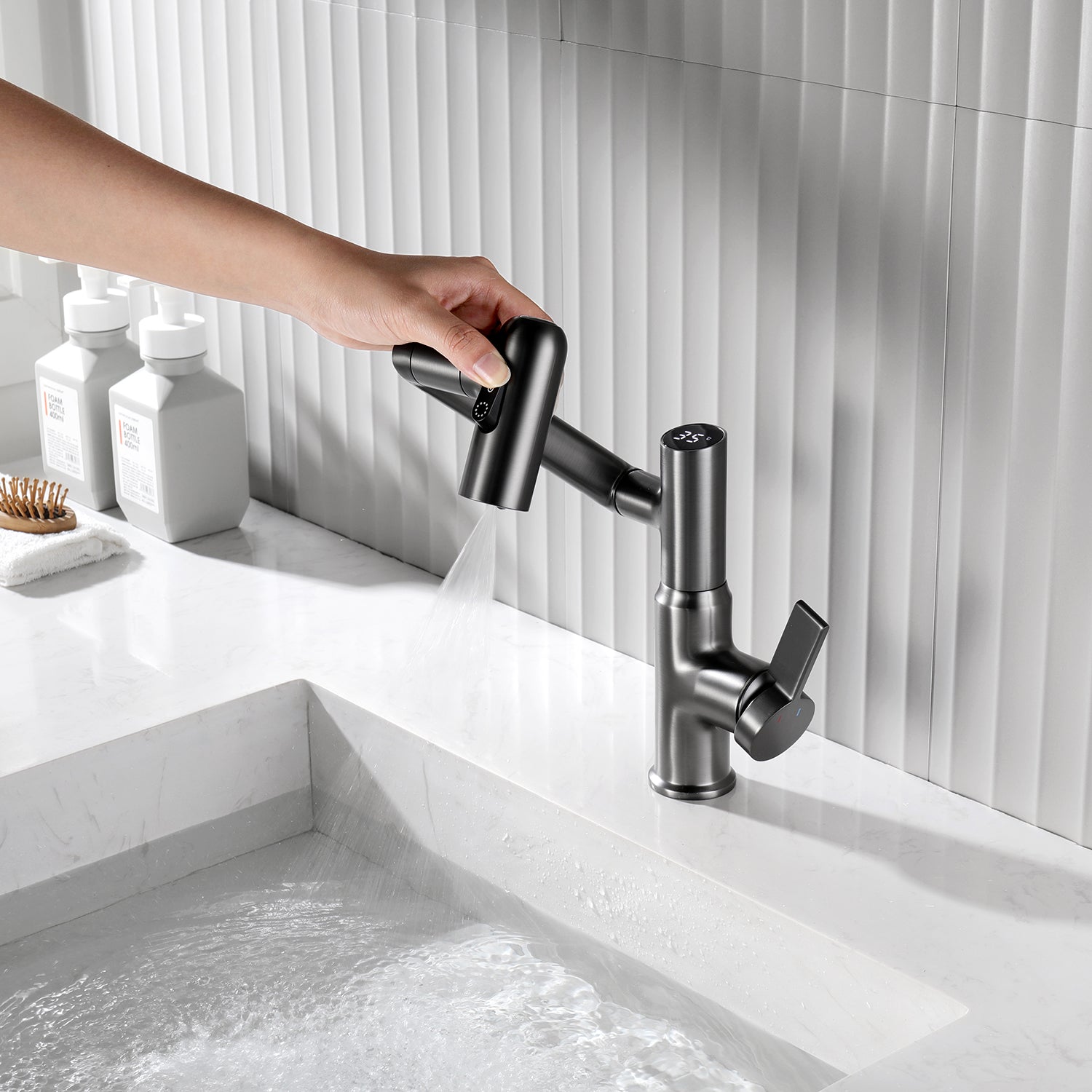 BF2204-2, Lefton Single-Hole Rotatable Faucet with Temperature Display