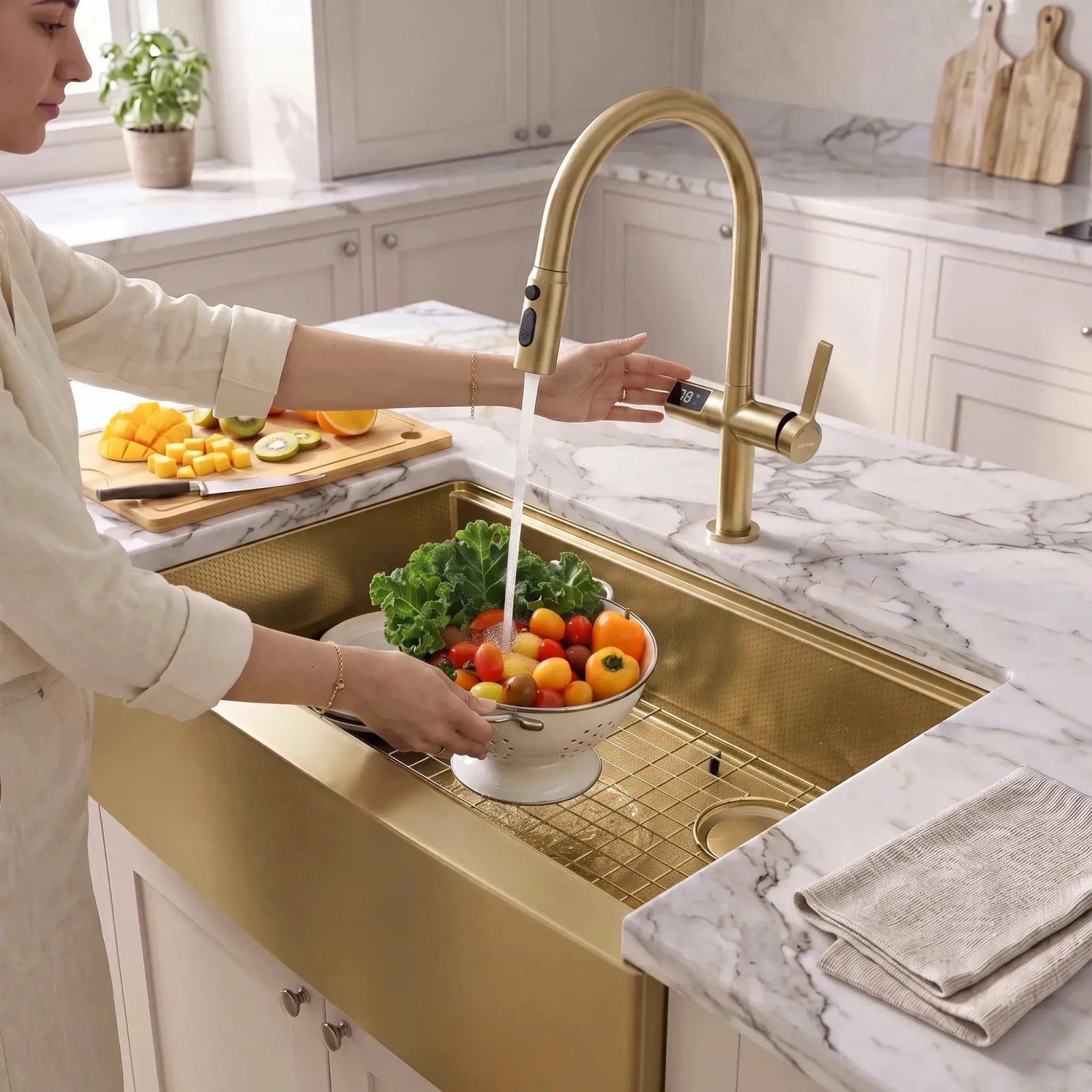 Lefton 33"x 22" Single Bowl Farmhouse Kitchen Sink With Grid and Basket Strainer-FS2501 -Kitchen Sinks- Lefton Home