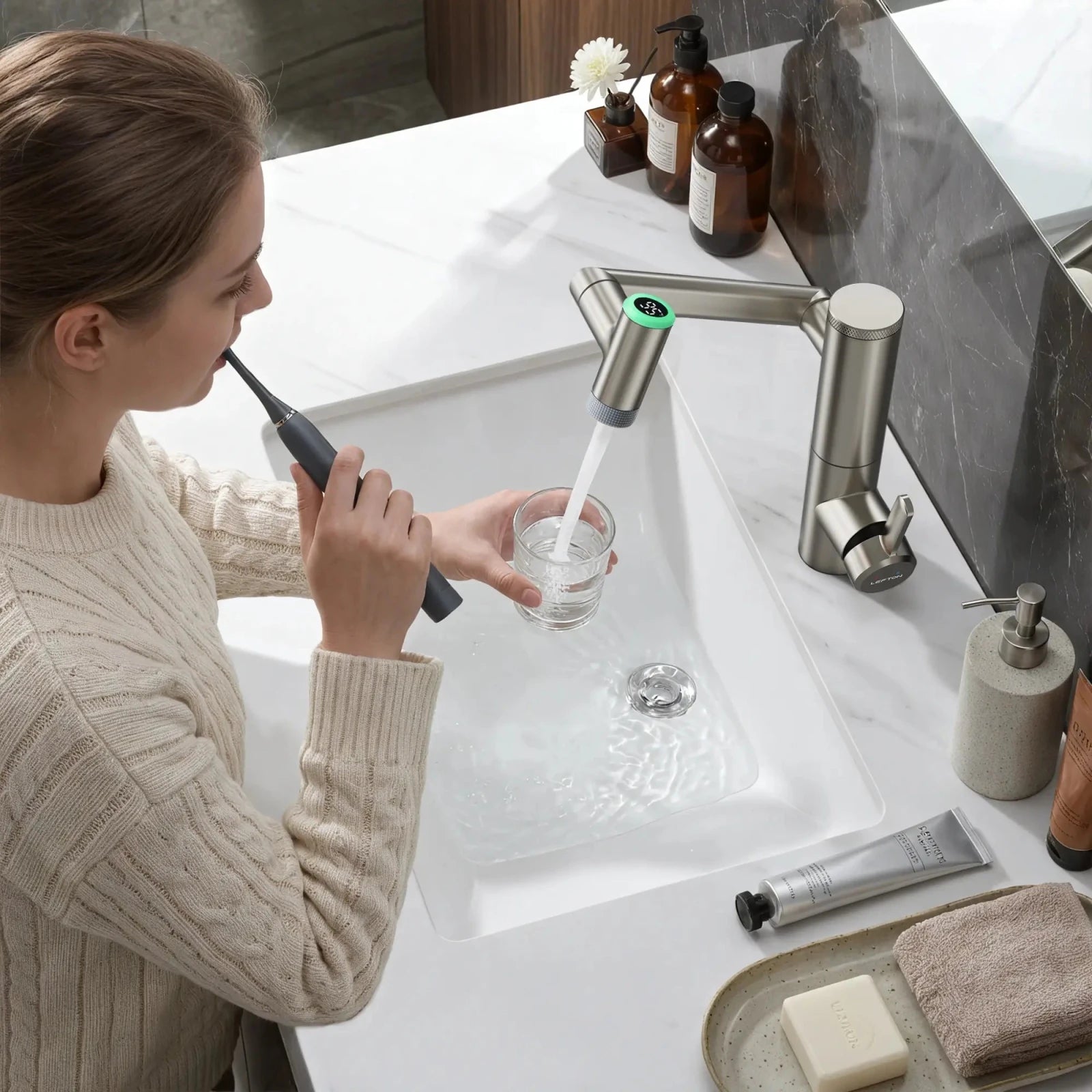 Lefton Single - Handle 1080° Rotating Bathroom Built - in Filter Faucet With Temperature Display - BPF01 - Bathroom Faucets - Lefton Home