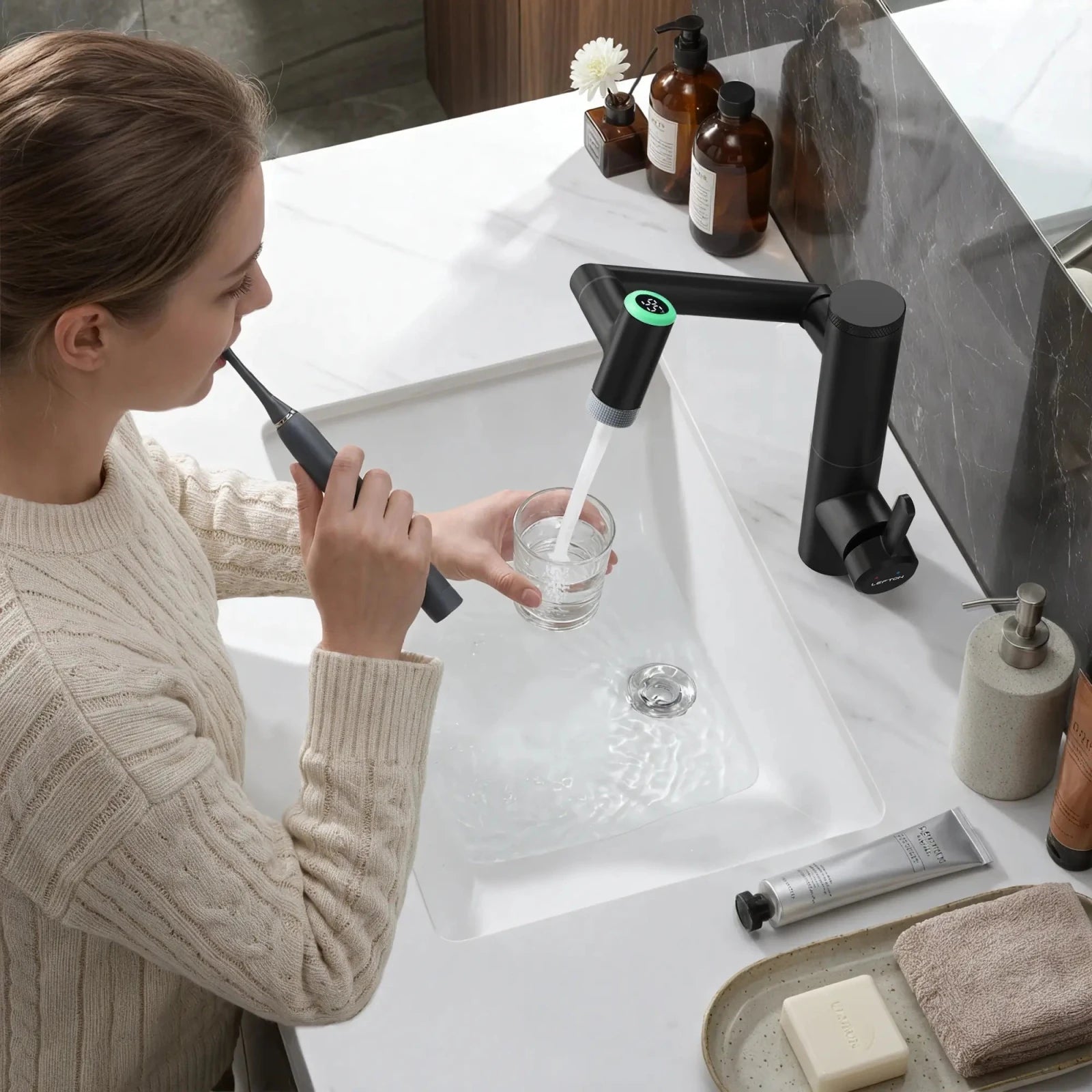 Lefton Single - Handle 1080° Rotating Bathroom Built - in Filter Faucet With Temperature Display - BPF01 - Bathroom Faucets - Lefton Home