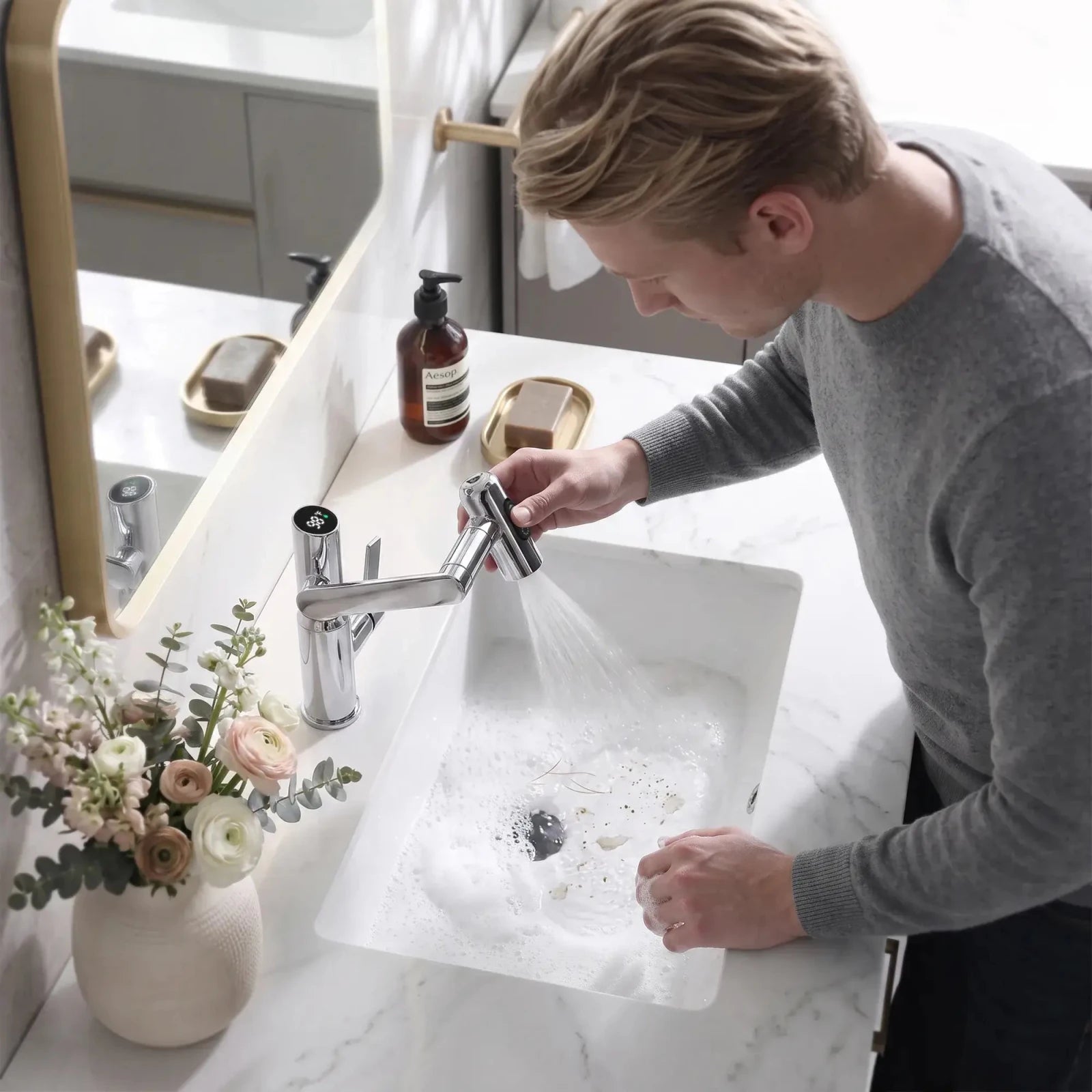 Lefton Single-Hole Rotatable Faucet with Temperature Display-BF2204 -Bathroom Faucets- Lefton Home