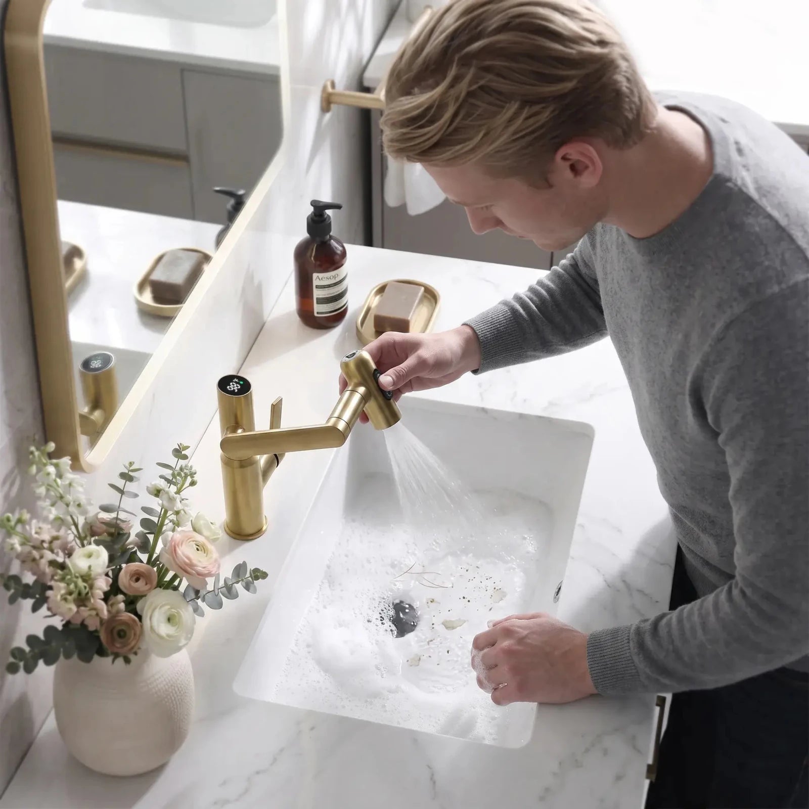 Lefton Single-Hole Rotatable Faucet with Temperature Display-BF2204 -Bathroom Faucets- Lefton Home