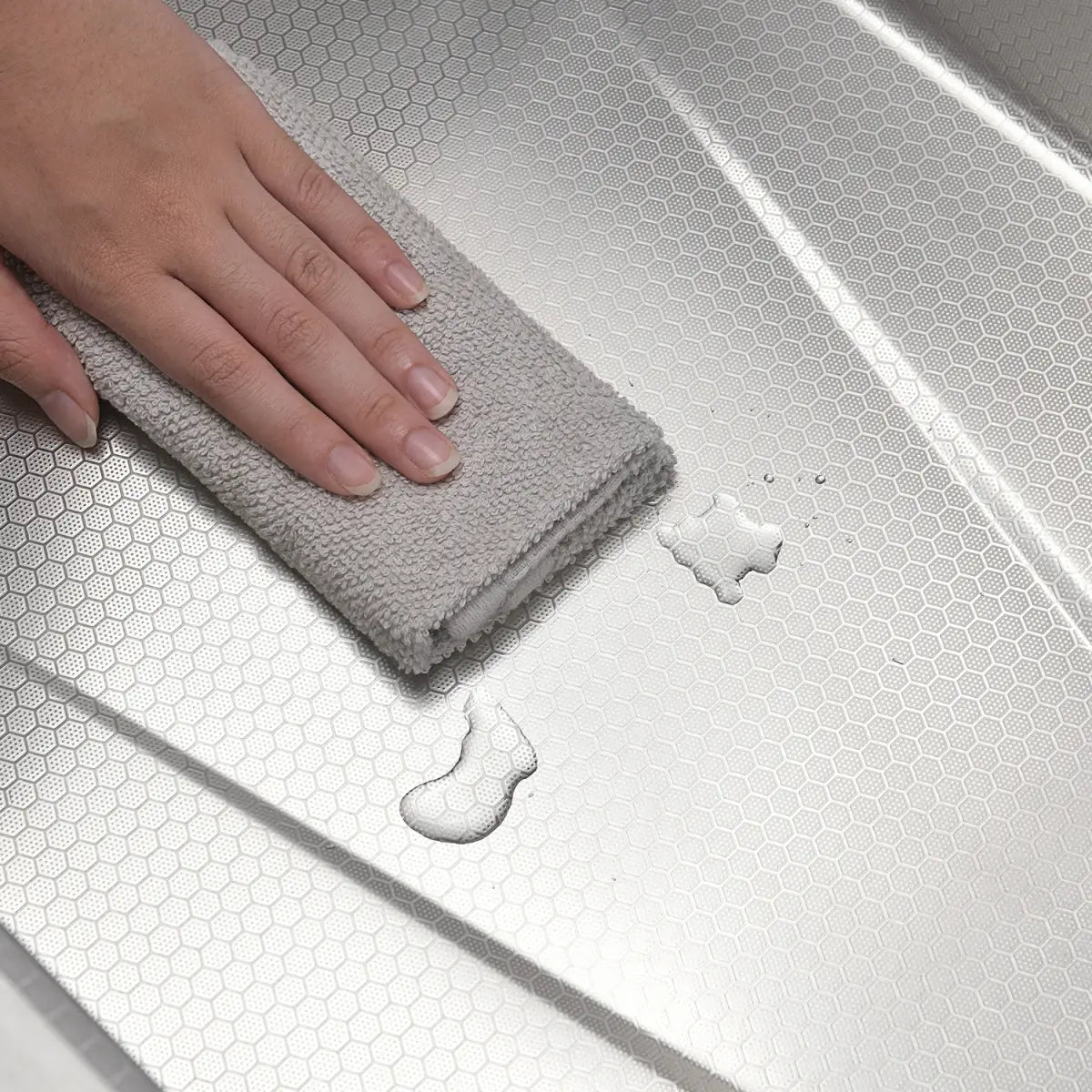 Recertified - Lefton Single Bowl Honeycomb Embossed Anti - scratch Kitchen Sink - KS2201 - Kitchen Sinks - Lefton Home