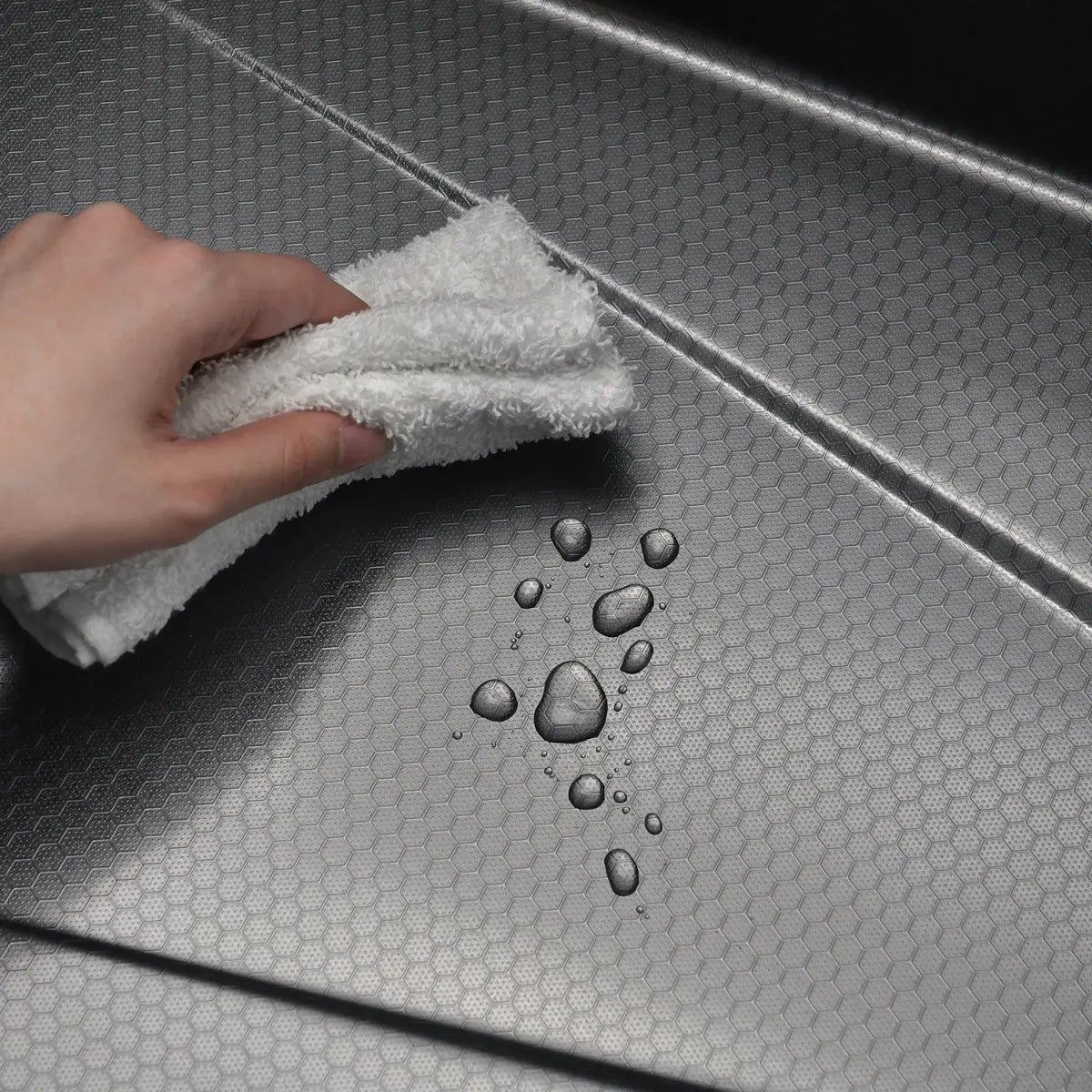 Recertified - Lefton Single Bowl Honeycomb Embossed Anti - scratch Kitchen Sink - KS2201 - Kitchen Sinks - Lefton Home