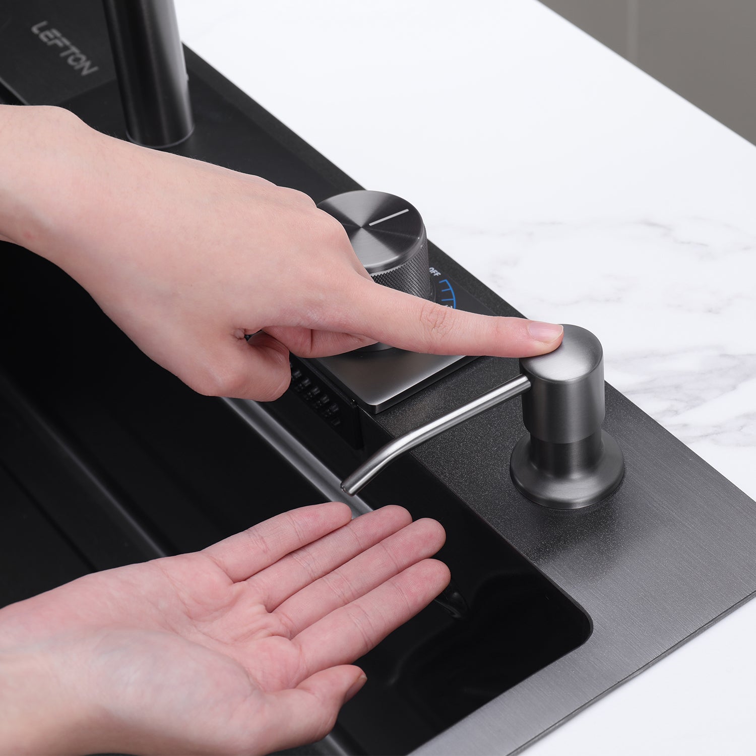 360° Swivel Soap Dispenser for Lefton Kitcen Sinks